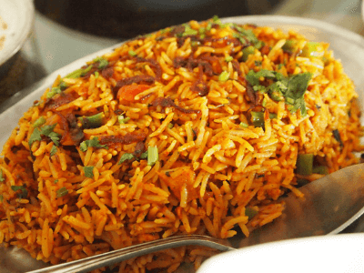 calories in veg biryani